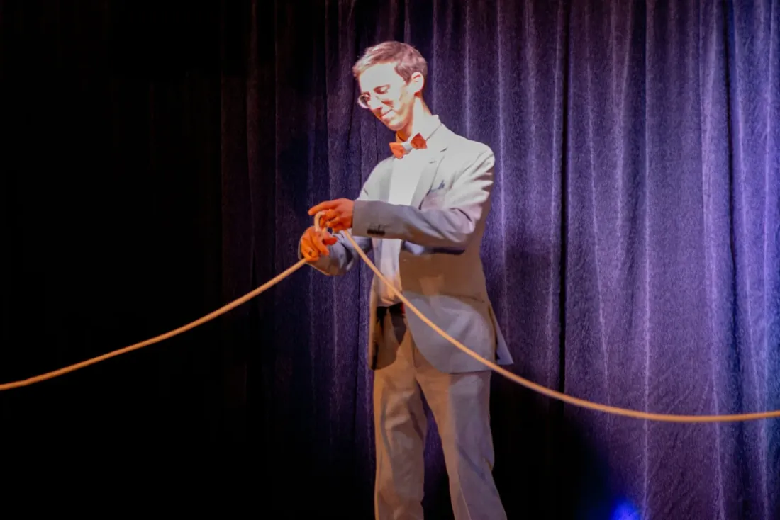 Spectacle de scène et mentalisme
